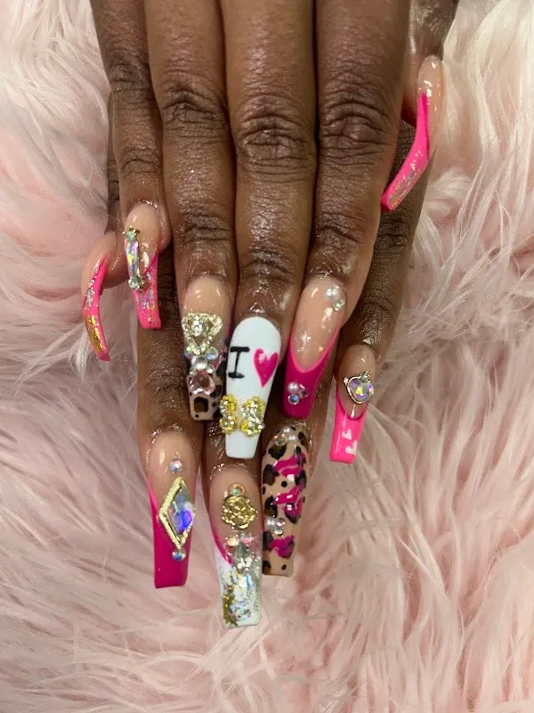 UltraViolet Naillounge — Nail salon in College Park